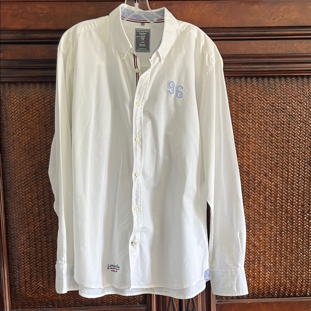 Casual White Long-Sleeve Button-Down Shirt with '96' Embroidery